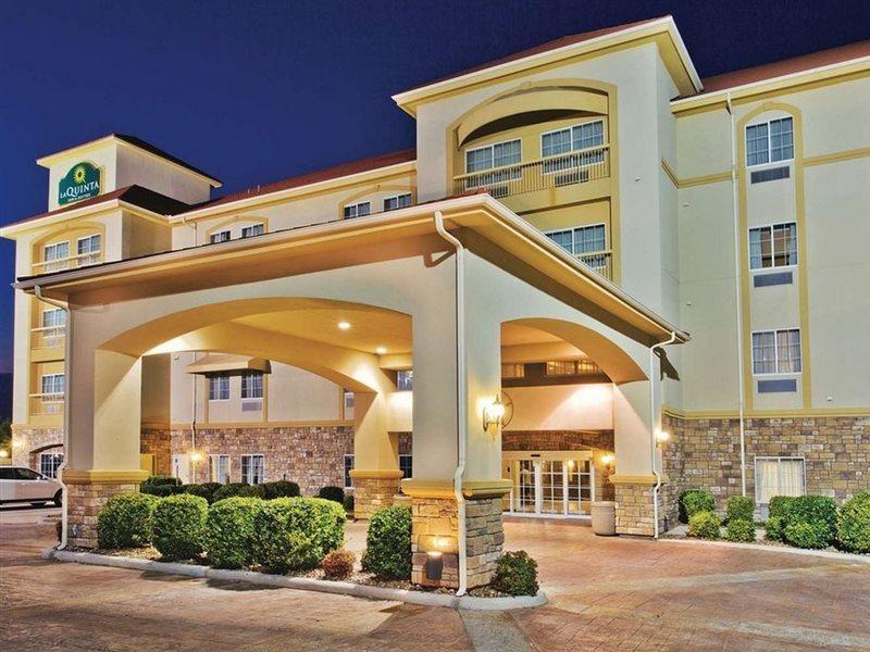 La Quinta Inn And Suites By Wyndham - Schertz Exterior photo