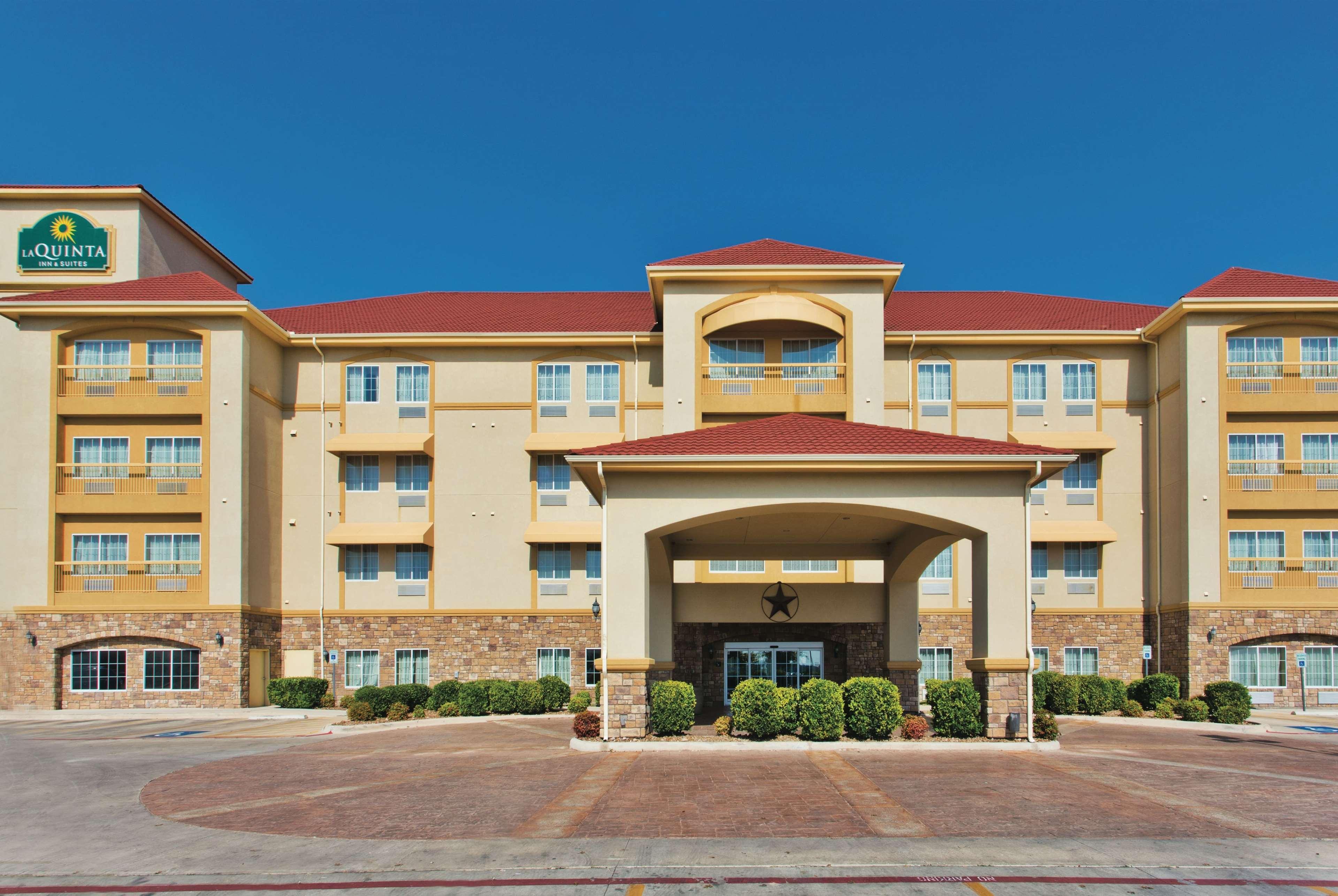 La Quinta Inn And Suites By Wyndham - Schertz Exterior photo