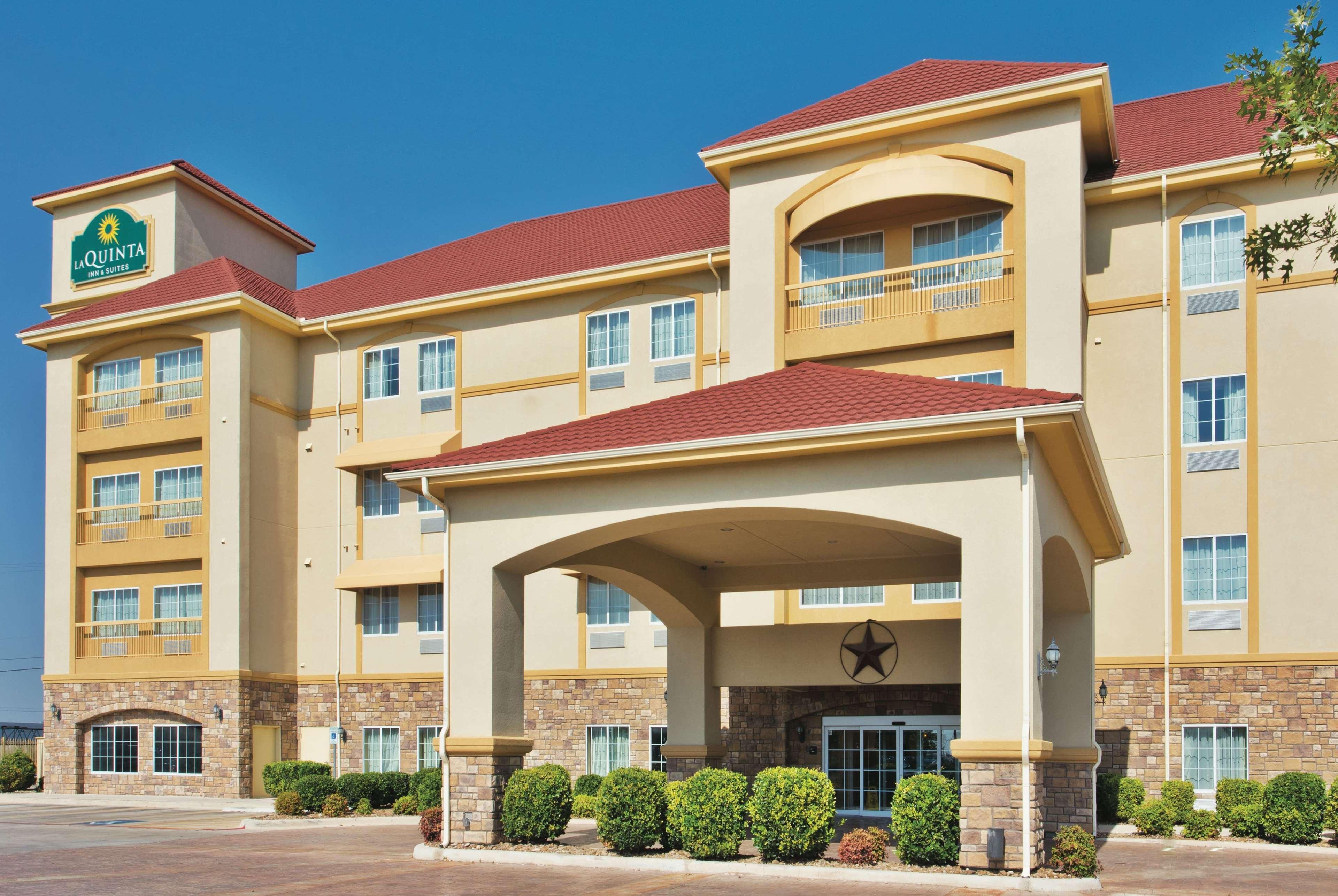 La Quinta Inn And Suites By Wyndham - Schertz Exterior photo