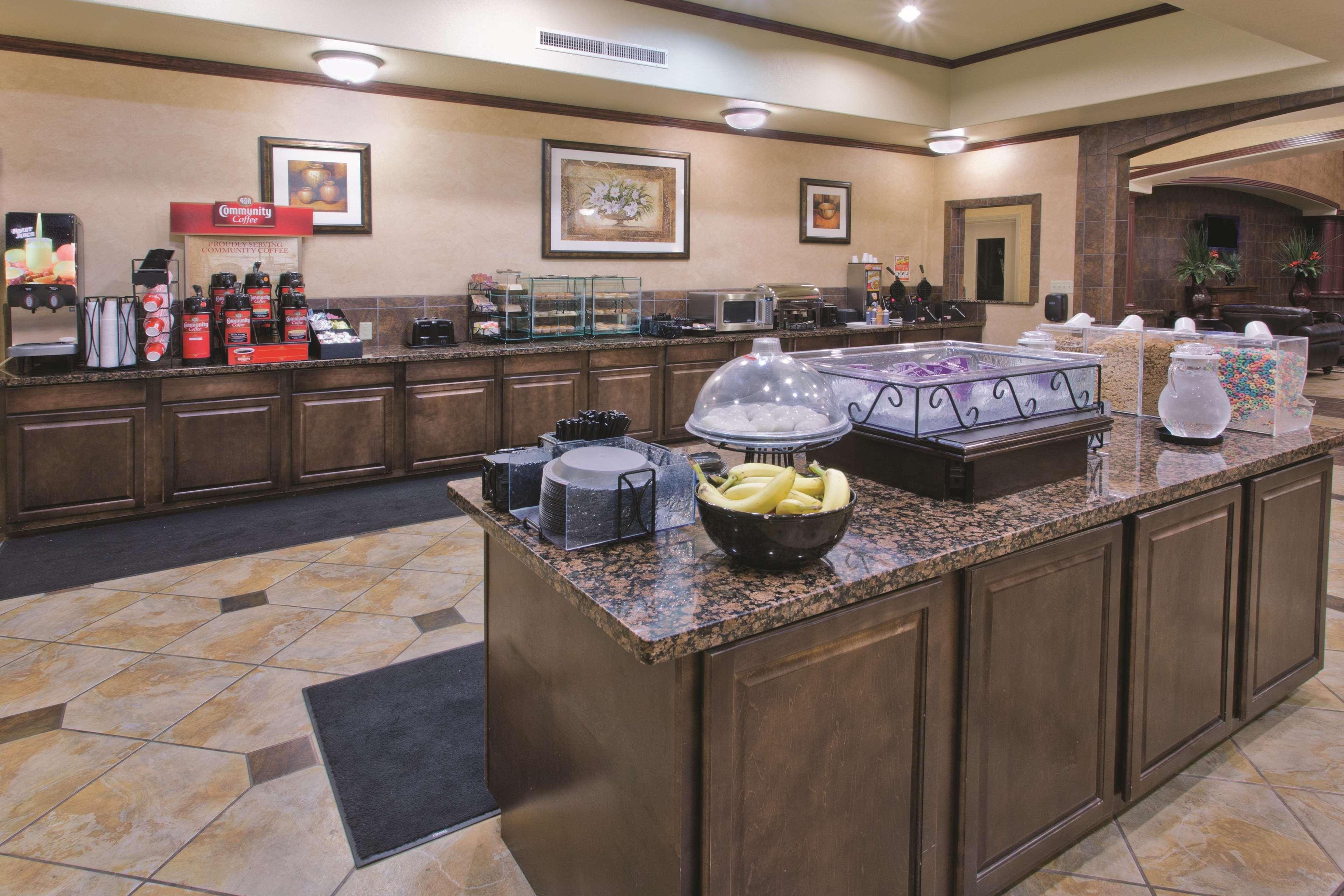 La Quinta Inn And Suites By Wyndham - Schertz Exterior photo