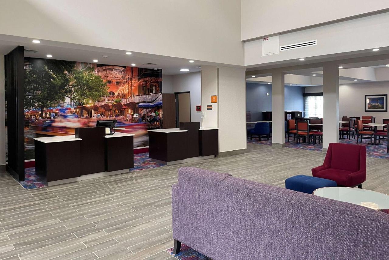 La Quinta Inn And Suites By Wyndham - Schertz Exterior photo